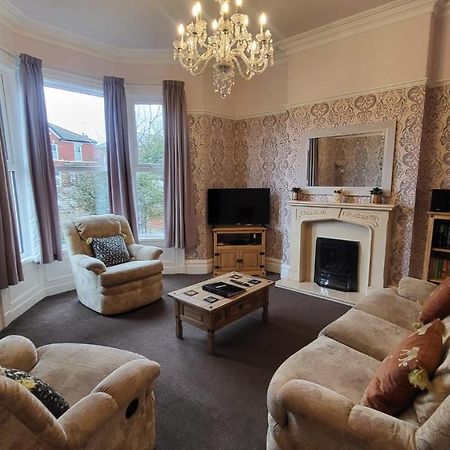 Stay - At Southport Holiday Home - Sleeps 6 Екстер'єр фото