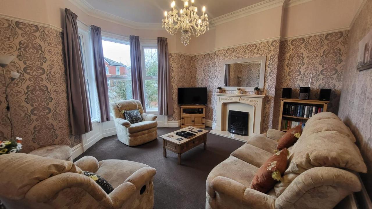 Stay - At Southport Holiday Home - Sleeps 6 Екстер'єр фото