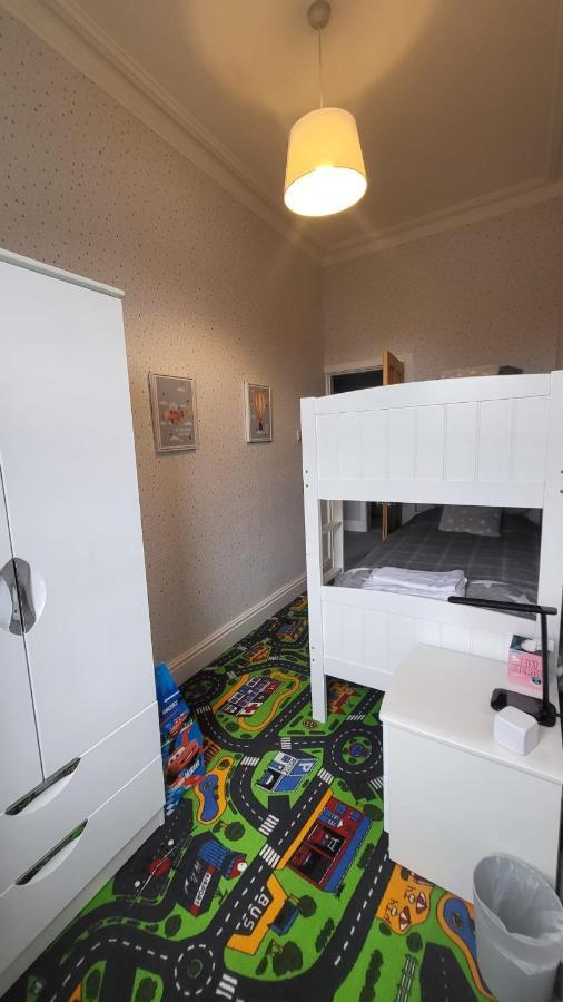 Stay - At Southport Holiday Home - Sleeps 6 Екстер'єр фото